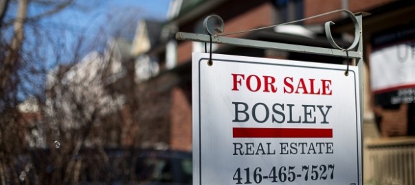 toronto-real-estate-sign